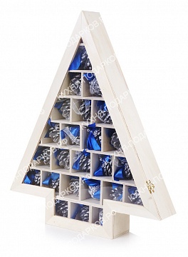 Изображения Коробка елка с шишками